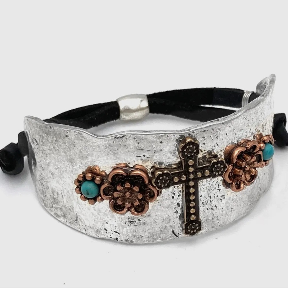 Cross Flower Turquoise Western
Bracelet Cuff